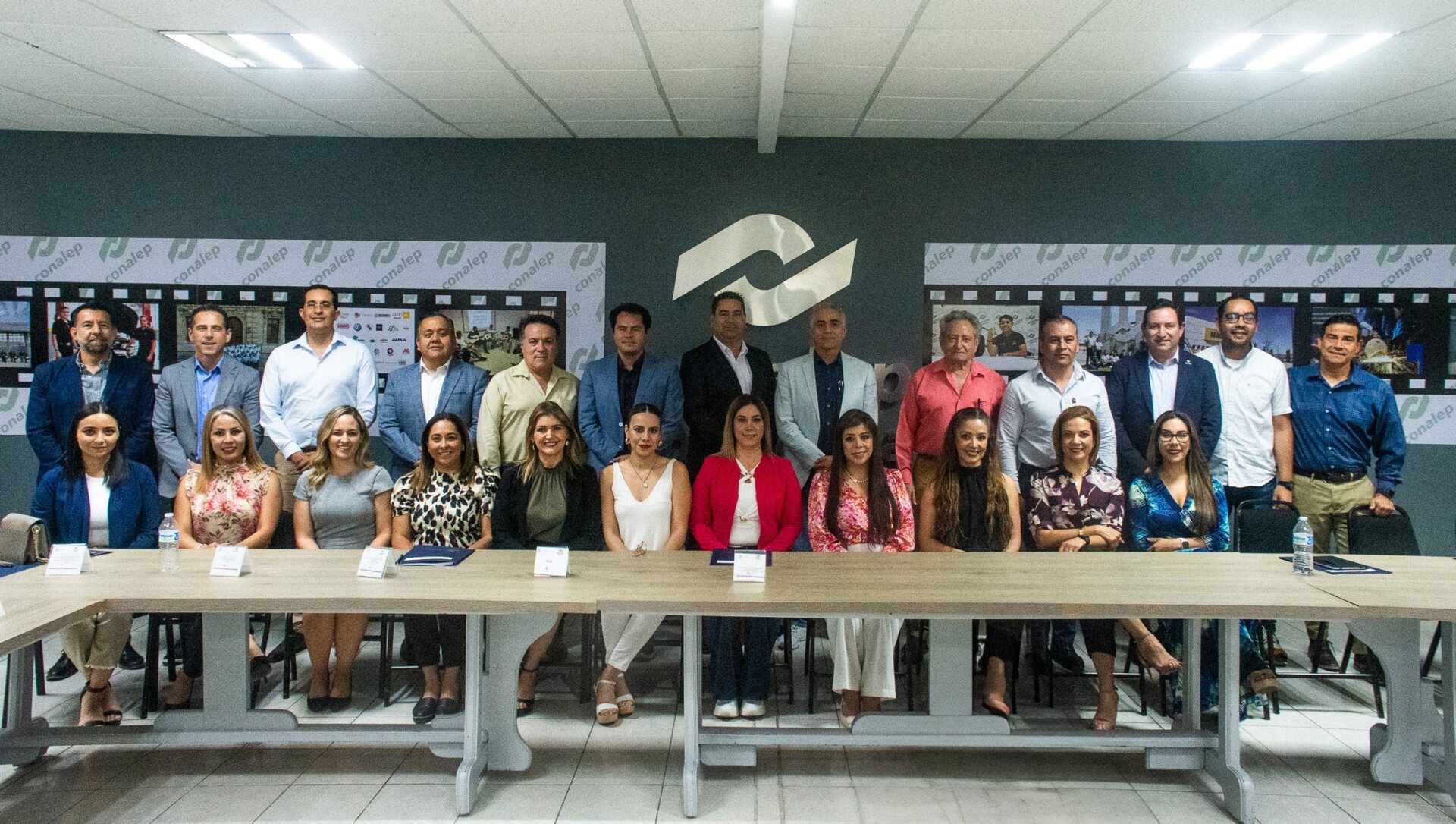 Fotografía de Segunda Sesión Ordinaria de Consejo STEM